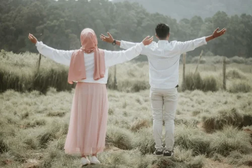 Manfaat Travelling Bersama Pasangan